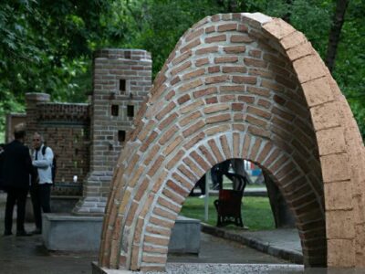 بازدید خبرنگاران از بناهای تاریخی و گردشگری مراغه