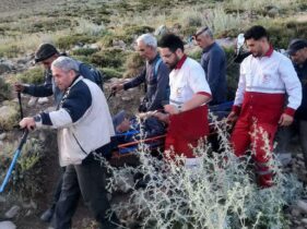 نجات کوهنورد با عارضه قلبی از قله کوه سهند در مراغه