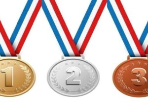 اهدای مدال های قهرمانی ورزشکاران مراغه ای به استاندار شهید آذربایجان شرقی