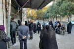 طویل تر شدن صف های نان در مراغه / انگار کسی به فکر مردم نیست !