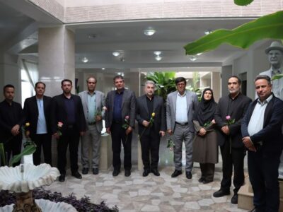 دیدار شهردار و اعضای شورای اسلامی شهر با سالمندان