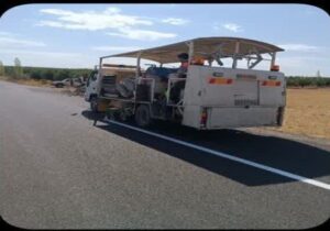 اجرای خط کشی محورهای روستایی در شهرستان مراغه