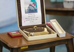 بانوی تبریزی همه طلاهایش را به مقاومت بخشید