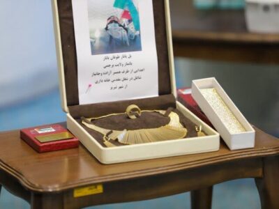 بانوی تبریزی همه طلاهایش را به مقاومت بخشید