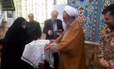 اهدای طلا و پول به جبهه مقاومت از سوی بانوان مراغه‌ای