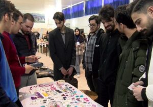 برگزاری نمایشگاه صنایع خلاق در دانشگاه آزاد اسلامی واحد مراغه