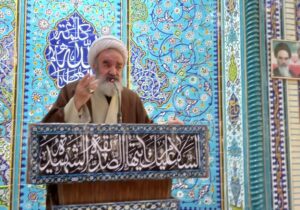 تکریم مادر و همسر نشانه انسانیت است