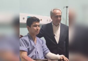 عیادت استاندار آذربایجان شرقی از نوجوان فداکار مراغه‌ای