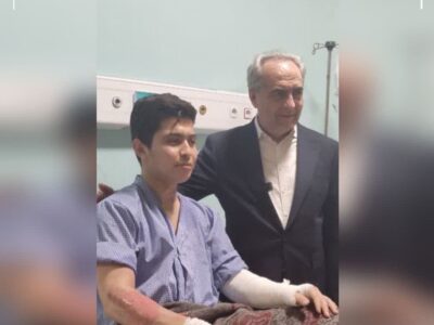 عیادت استاندار آذربایجان شرقی از نوجوان فداکار مراغه‌ای
