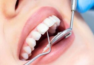 ارائه خدمات رایگان دندانپزشکی به دانش‌آموزان مدرسه ۱۵ خرداد