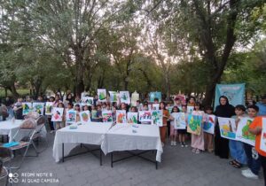 جلوه‌ای از هنر عاشورایی در پارک ملت مراغه؛ کودکان با نقاشی پیام اربعین را روایت کردند