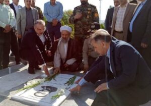 مراسم عطرافشانی و گلباران مزار مطهر شهدای مراغه