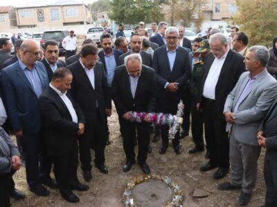 آیین کلنگ زنی واحد های آموزشی مجتمع نیکان کاوه در مراغه