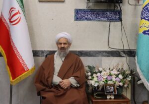 عضو خبرگان: نمازهای جمعه باید با جوان گرایی تقویت شود