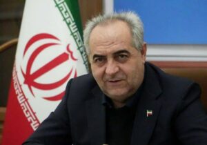 مدیران باید به‌صورت میدانی در بین مردم باشند