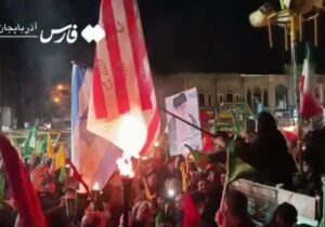 به آتش کشیدن پرچم آمریکا و رژیم صهیونی توسط سربازان حسینی مراغه