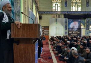 عضو خبرگان: پیاده کردن نیرو در جزیره خارک حماقت دشمن است