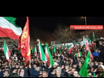 همخوانی سرود ملی در حماسه شبانه مردم مراغه