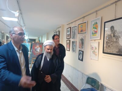 بازدید امام جمعه مراغه از نمایشگاه نقاشی «ایران من»