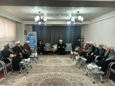 نشست ائمه‌ی جمعه منطقه ۳ آذربایجان شرقی با حضور نماینده ولی فقیه برگزار شد